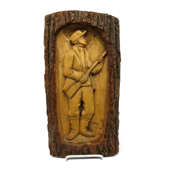 WOOD Carving with Tree Bark Wall Art Hunter Rifle Decor from Canada 14 inches - Picture 1 of 11